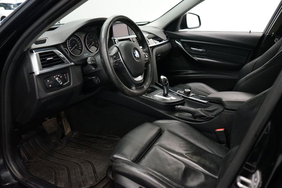 BMW 320 vaihtoauto