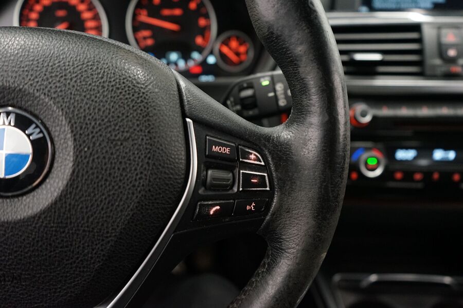 BMW 320 vaihtoauto