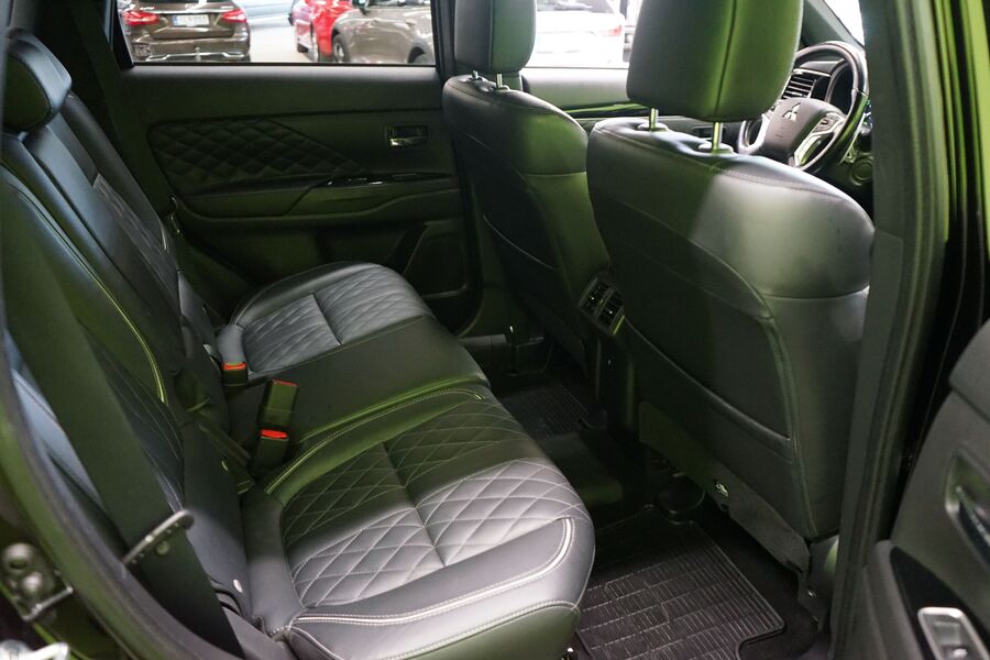 Mitsubishi Outlander PHEV vaihtoauto