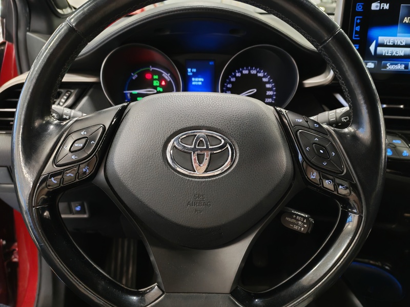 Toyota C-HR vaihtoauto