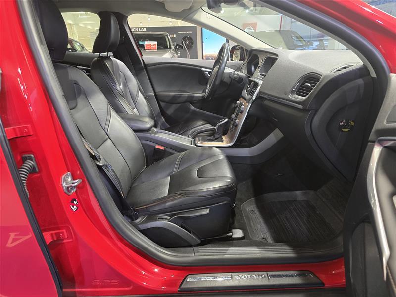 Volvo V40 Cross Country vaihtoauto