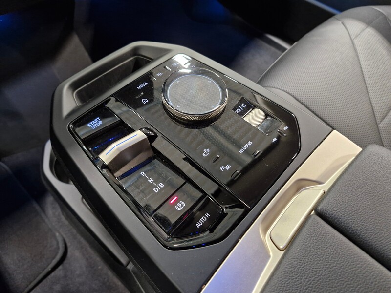BMW iX vaihtoauto