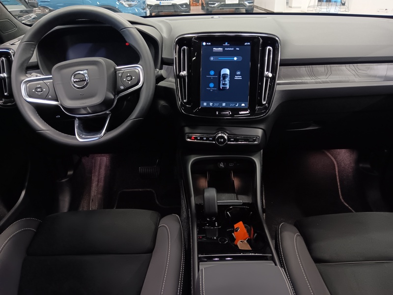 Volvo EC40 vaihtoauto