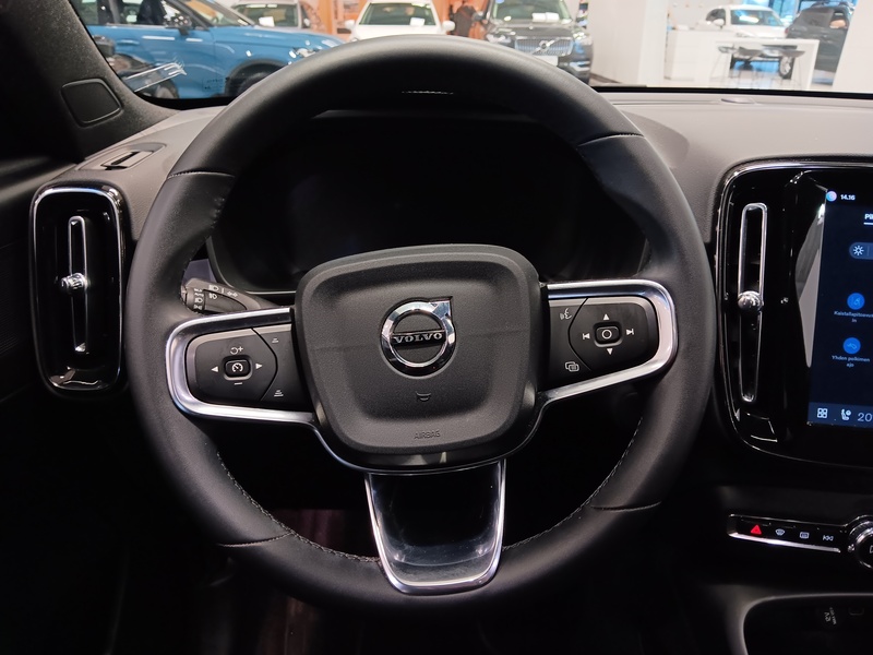 Volvo EC40 vaihtoauto