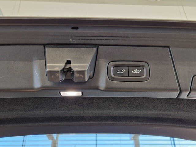 Volvo V90 Cross Country vaihtoauto