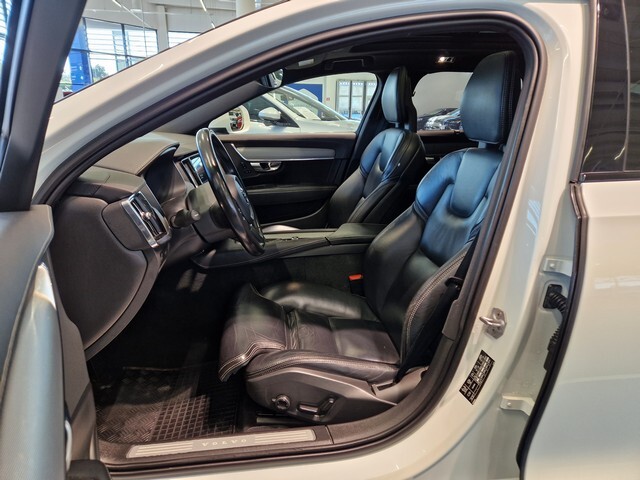 Volvo V90 Cross Country vaihtoauto