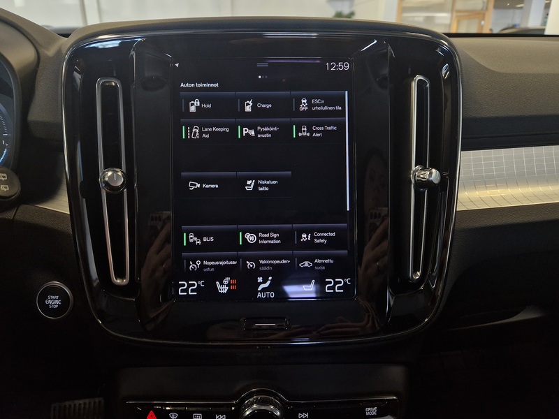 Volvo XC40 vaihtoauto