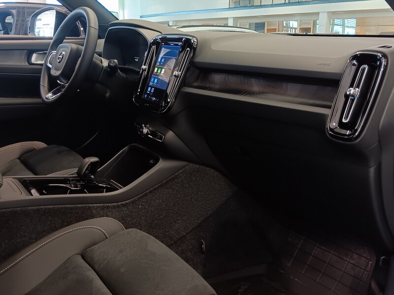 Volvo EX40 vaihtoauto