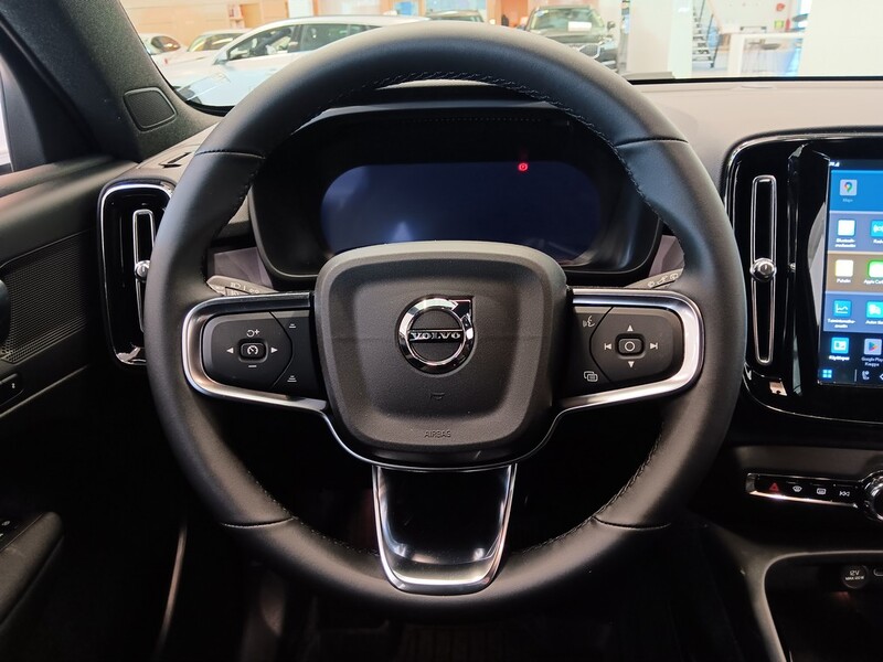 Volvo EX40 vaihtoauto