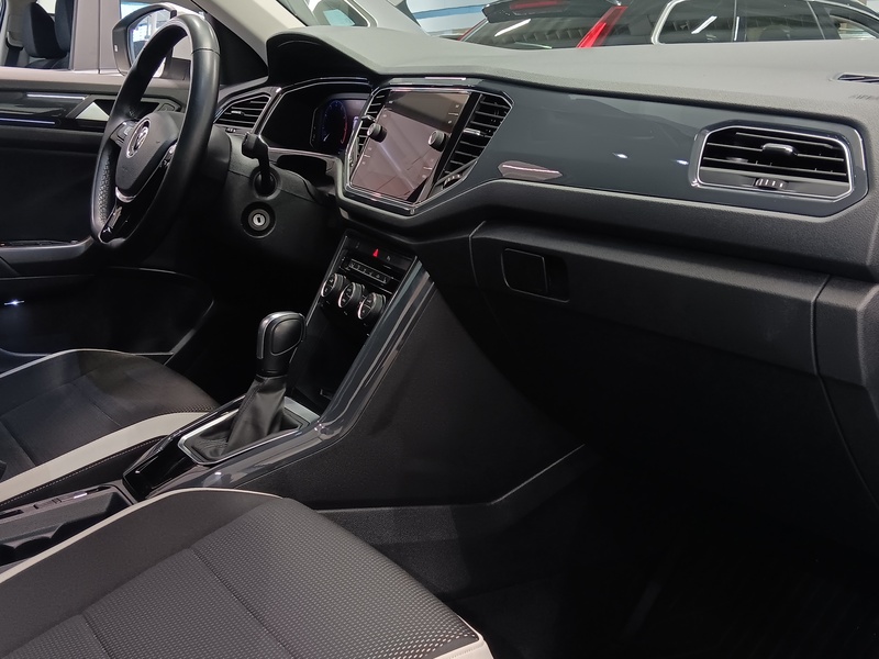 Volkswagen T-Roc vaihtoauto