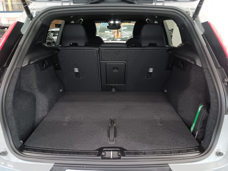 Volvo EX40 vaihtoauto