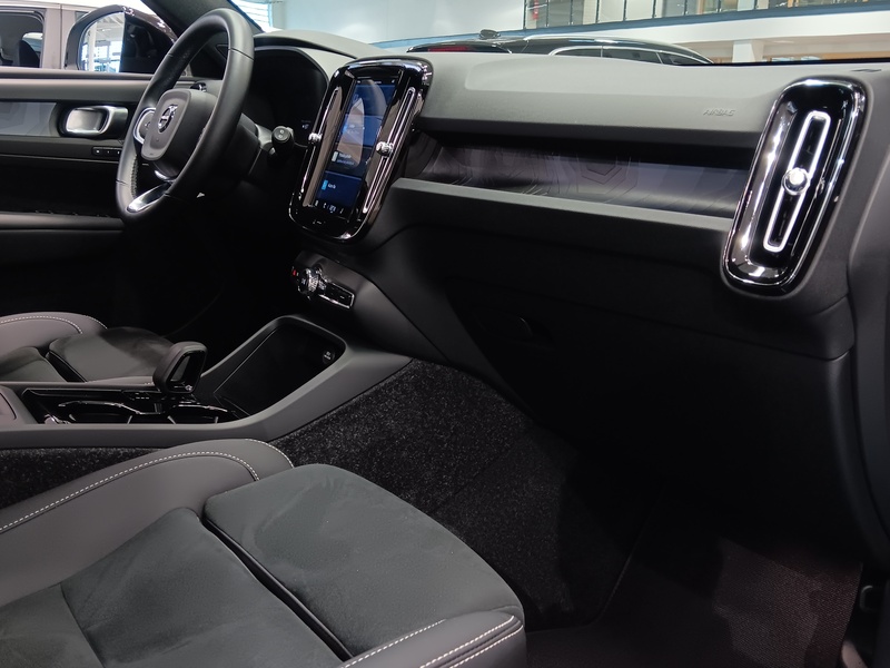 Volvo EX40 vaihtoauto