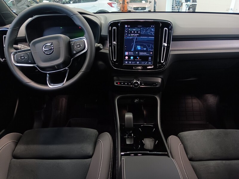 Volvo EX40 vaihtoauto