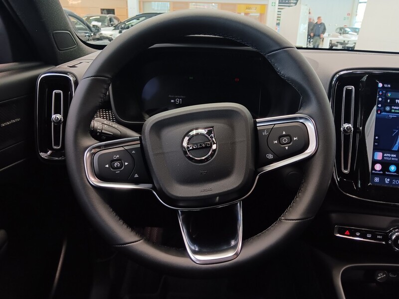 Volvo EX40 vaihtoauto