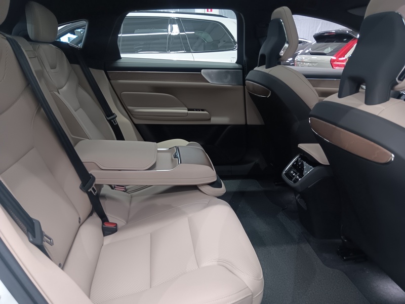 Volvo ES90 vaihtoauto