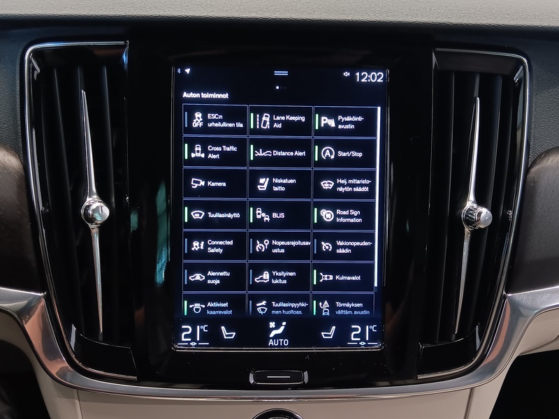 Volvo V90 Cross Country vaihtoauto