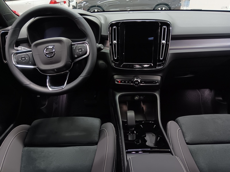 Volvo EX40 vaihtoauto