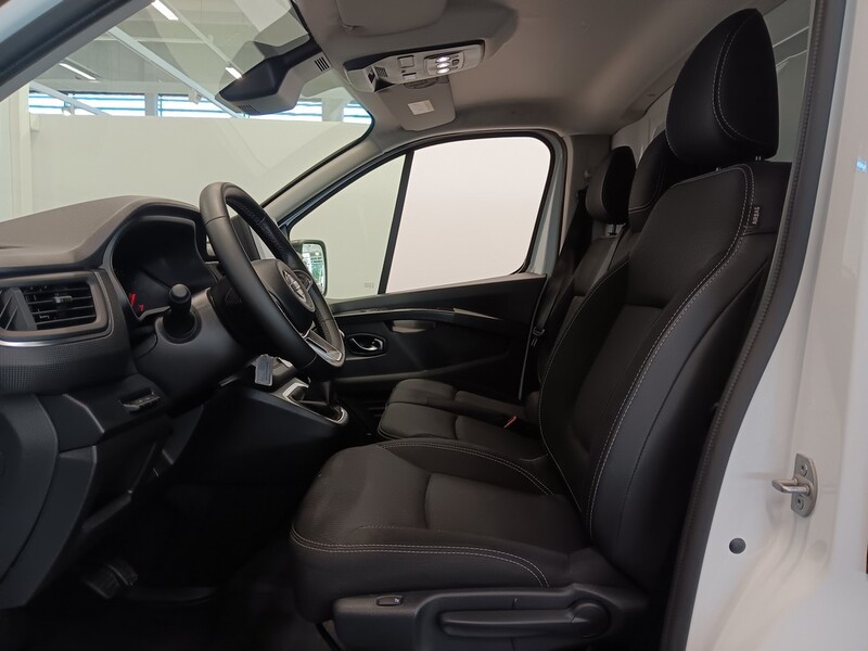 Nissan Primastar vaihtoauto