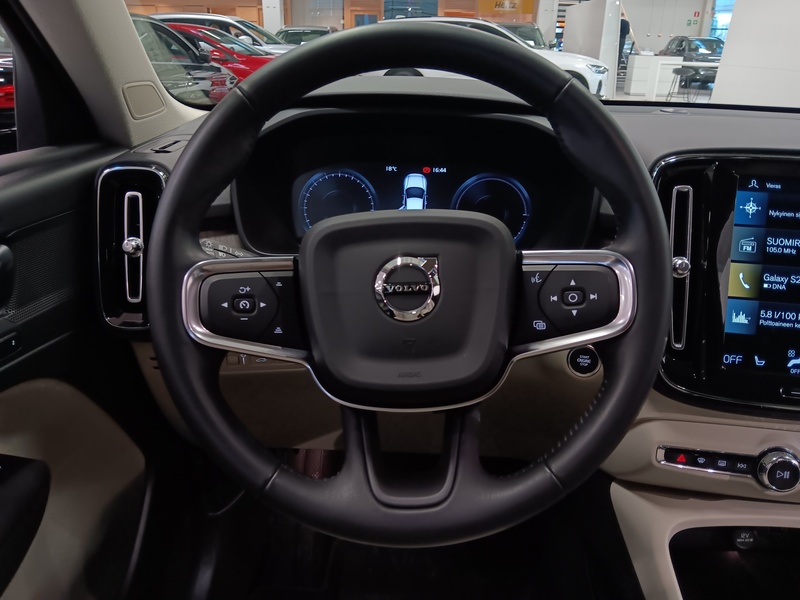 Volvo XC40 vaihtoauto