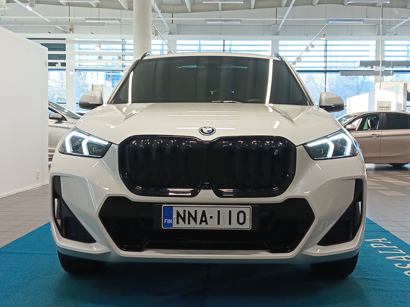BMW iX1 vaihtoauto