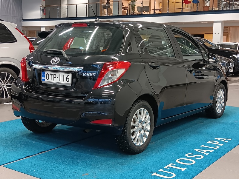 Toyota Yaris vaihtoauto