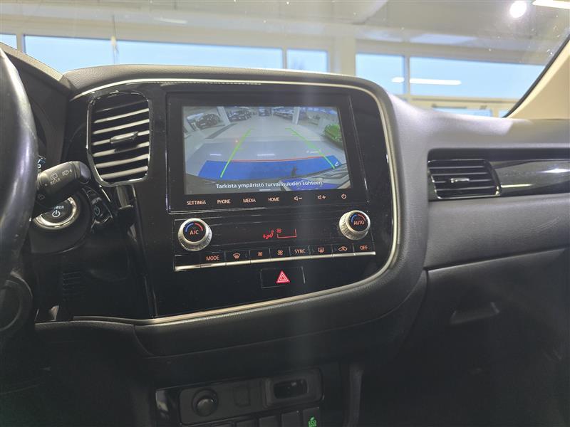 Mitsubishi Outlander PHEV vaihtoauto