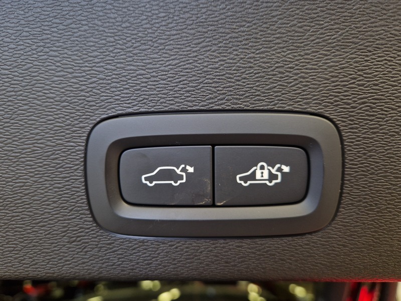 Volvo EC40 vaihtoauto