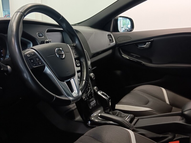 Volvo V40 Cross Country vaihtoauto