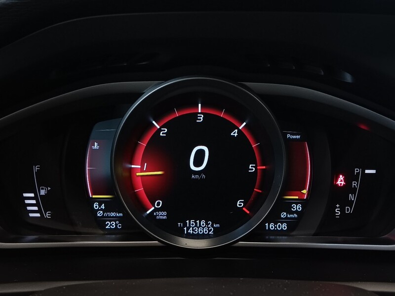 Volvo V40 Cross Country vaihtoauto