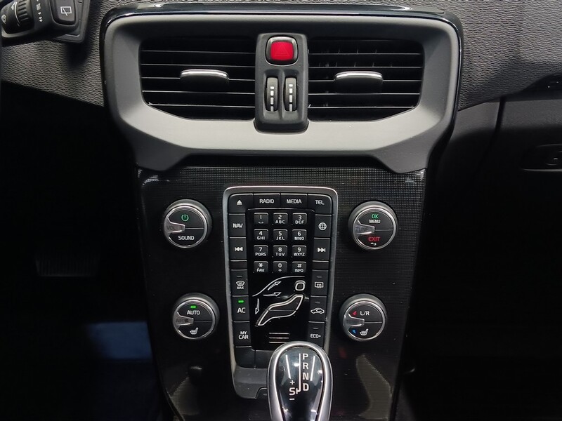 Volvo V40 Cross Country vaihtoauto