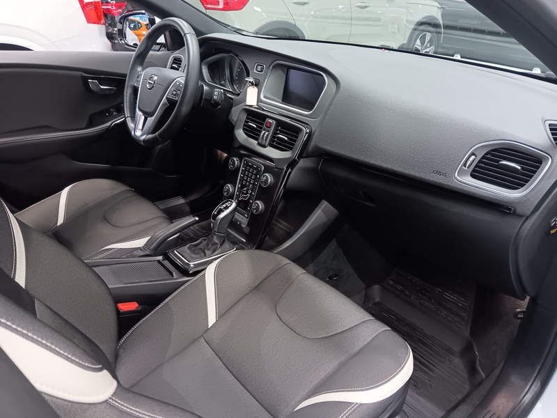 Volvo V40 vaihtoauto