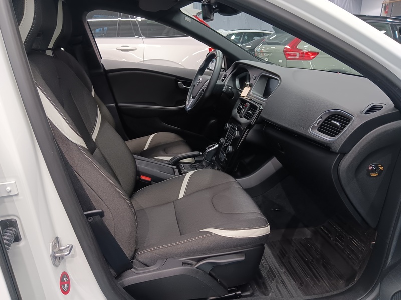 Volvo V40 vaihtoauto