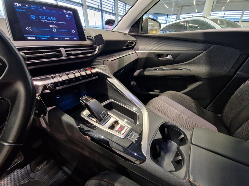 Peugeot 5008 vaihtoauto