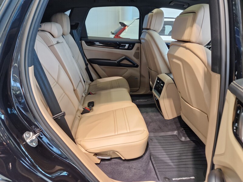 Porsche Cayenne vaihtoauto