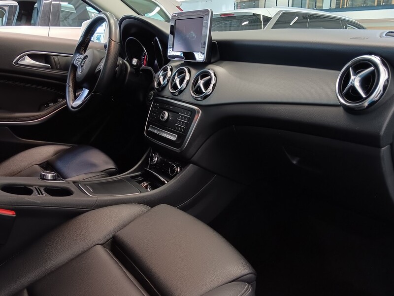 Mercedes-Benz GLA vaihtoauto