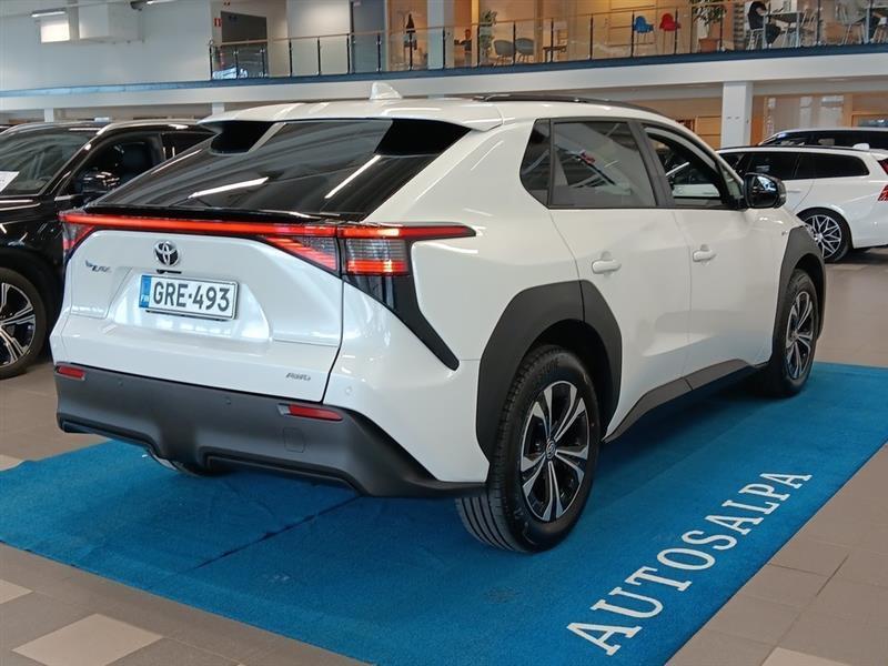 Toyota bZ4X vaihtoauto