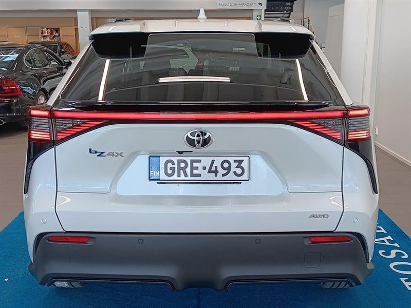 Toyota bZ4X vaihtoauto