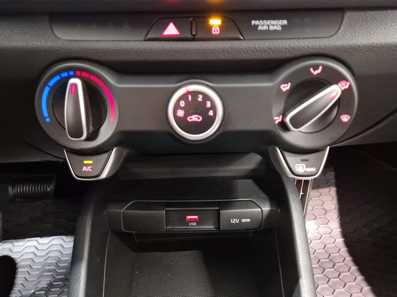 Kia Stonic vaihtoauto