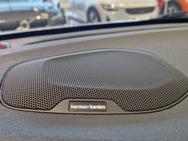 Volvo V40 Cross Country vaihtoauto