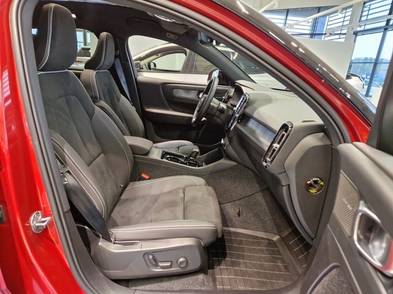 Volvo EC40 vaihtoauto