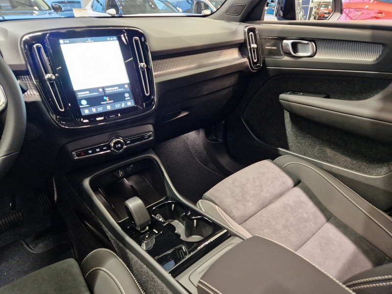 Volvo EC40 vaihtoauto