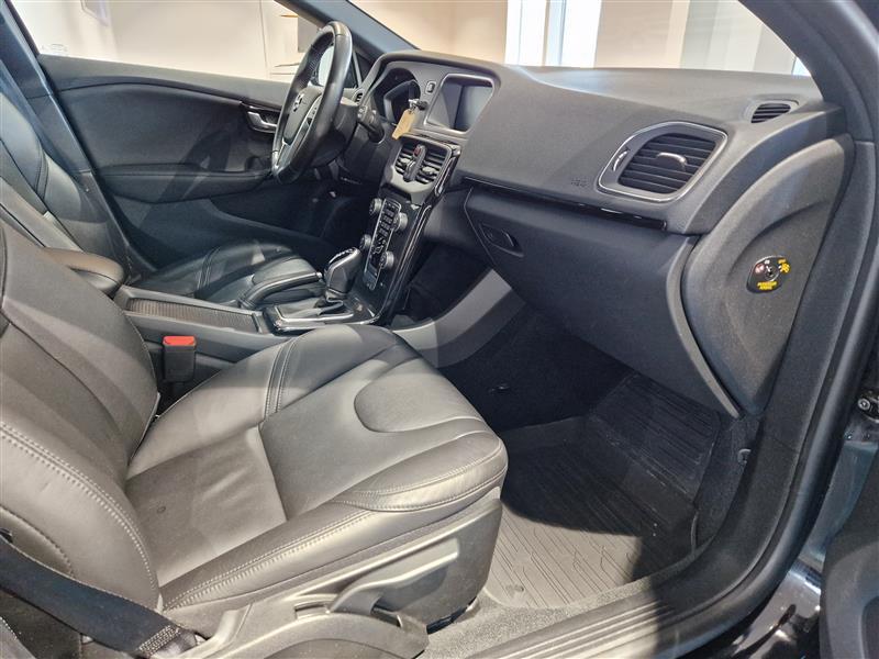 Volvo V40 vaihtoauto