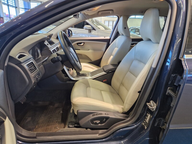 Volvo V70 vaihtoauto