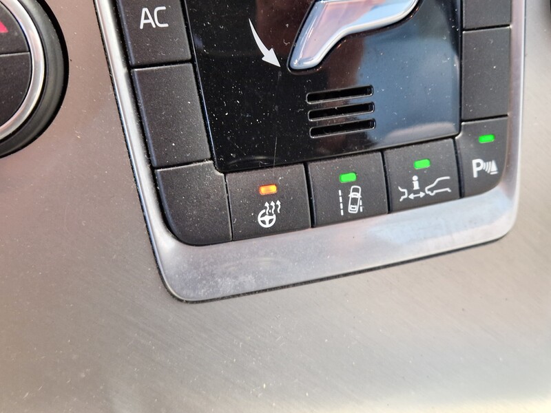 Volvo V70 vaihtoauto