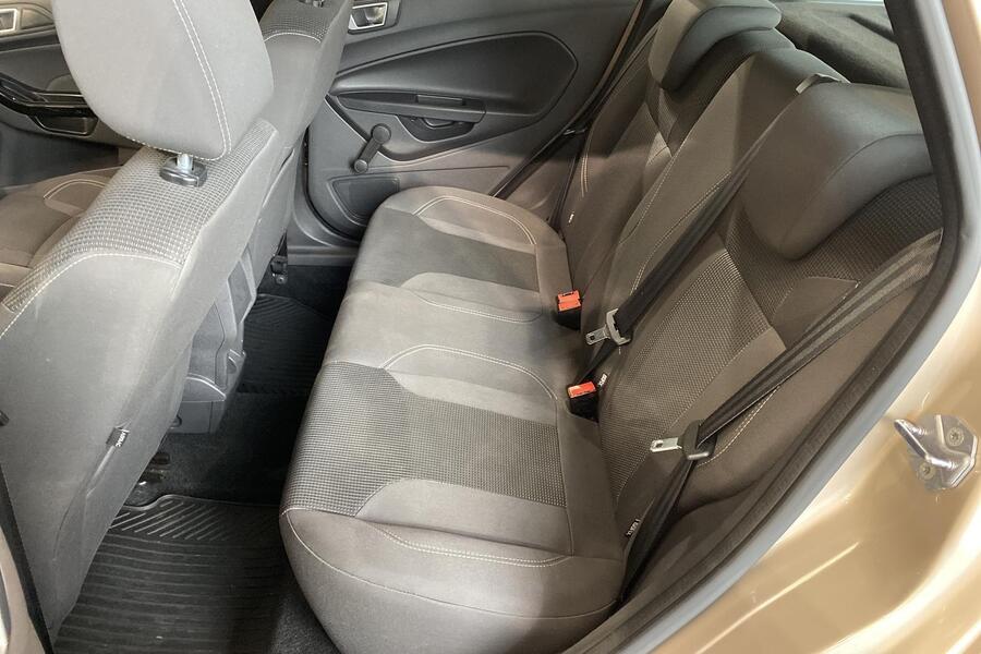Ford Fiesta vaihtoauto