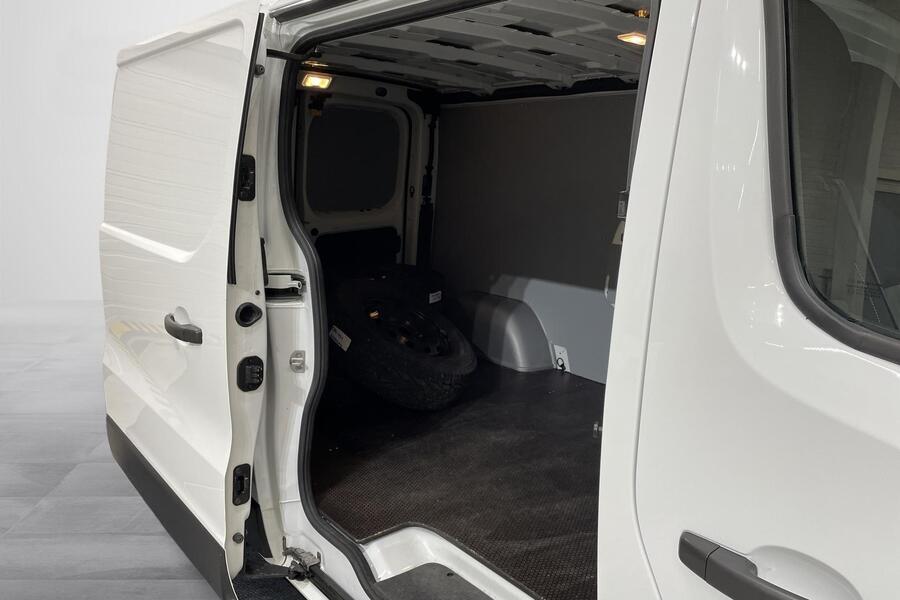 Nissan NV300 vaihtoauto