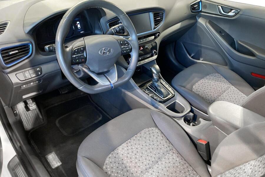 Hyundai IONIQ hybrid vaihtoauto