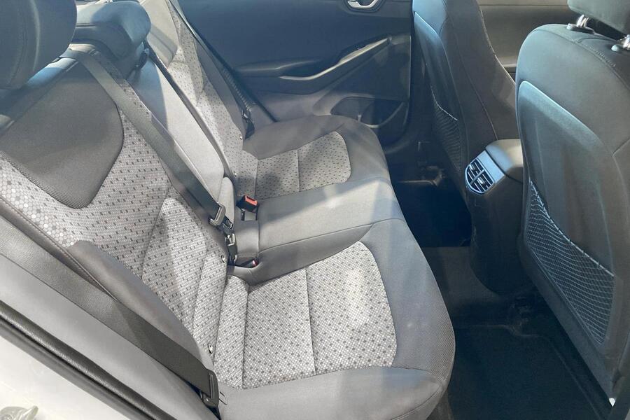 Hyundai IONIQ hybrid vaihtoauto