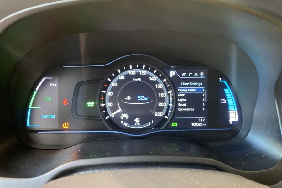 Hyundai IONIQ hybrid vaihtoauto