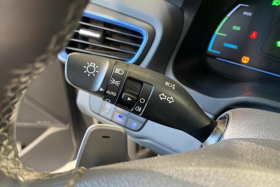 Hyundai IONIQ hybrid vaihtoauto